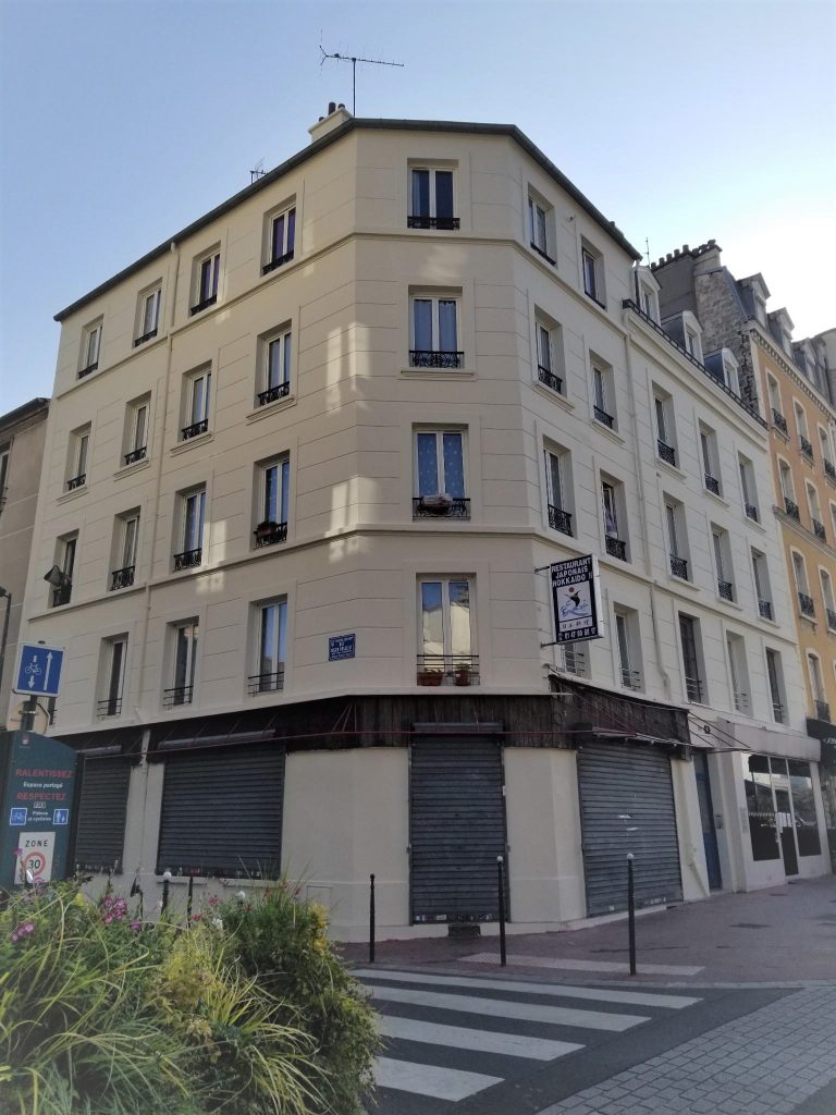 Ravalement de façade, immeuble d’angle avec commerces - Asnières-sur-Seine - SOGED