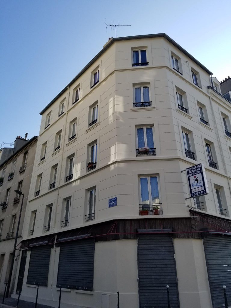 Ravalement de façade, immeuble d’angle avec commerces - Asnières-sur-Seine - SOGED
