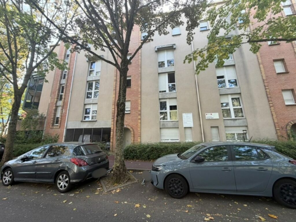 Résidence de logements collectifs à Cergy vue depuis la rue, chantier SOGED